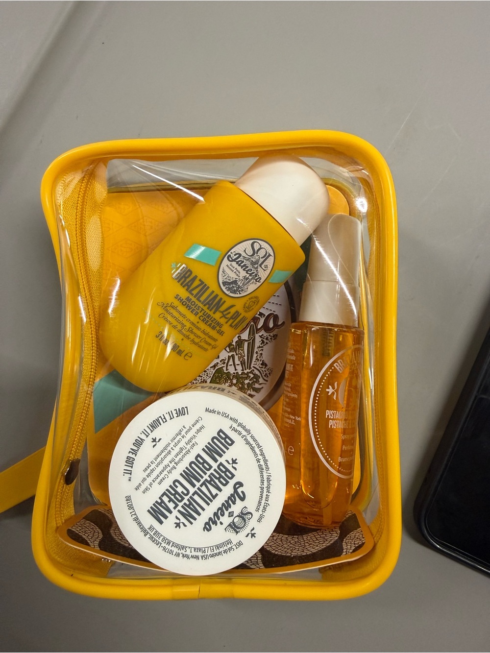 New - Love Bright Yellow Bath & Body Gift Set